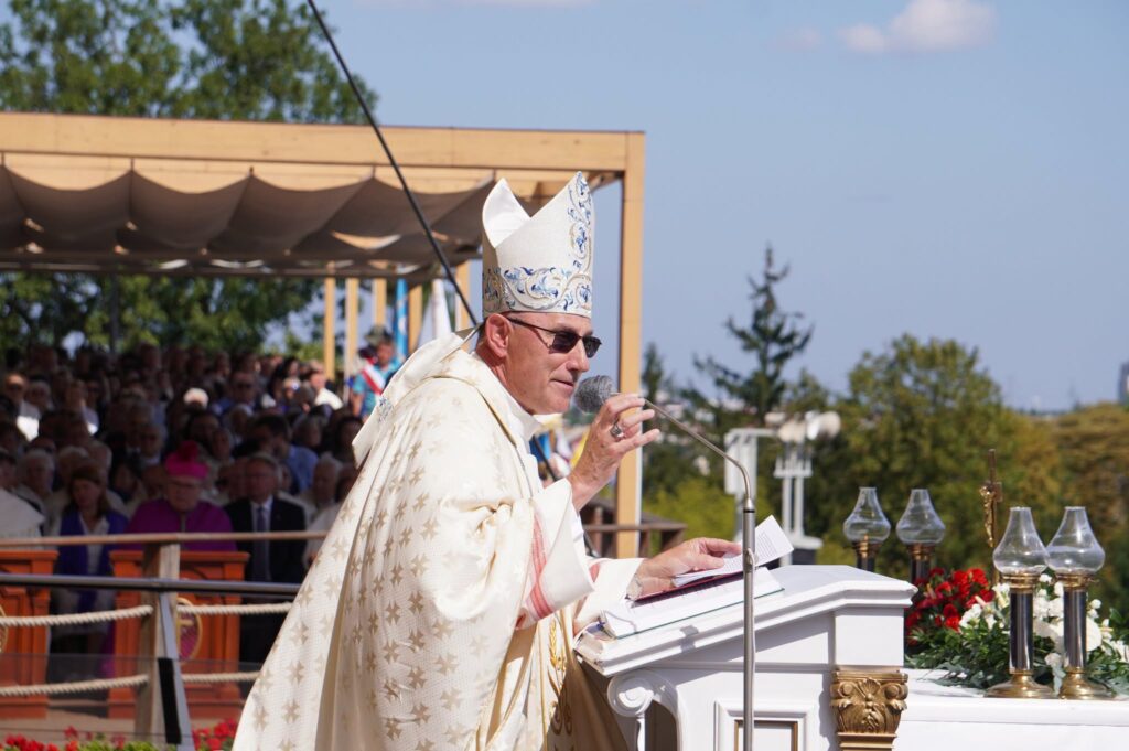 Prymas Polski: Jasnogórskie Śluby Narodu…
